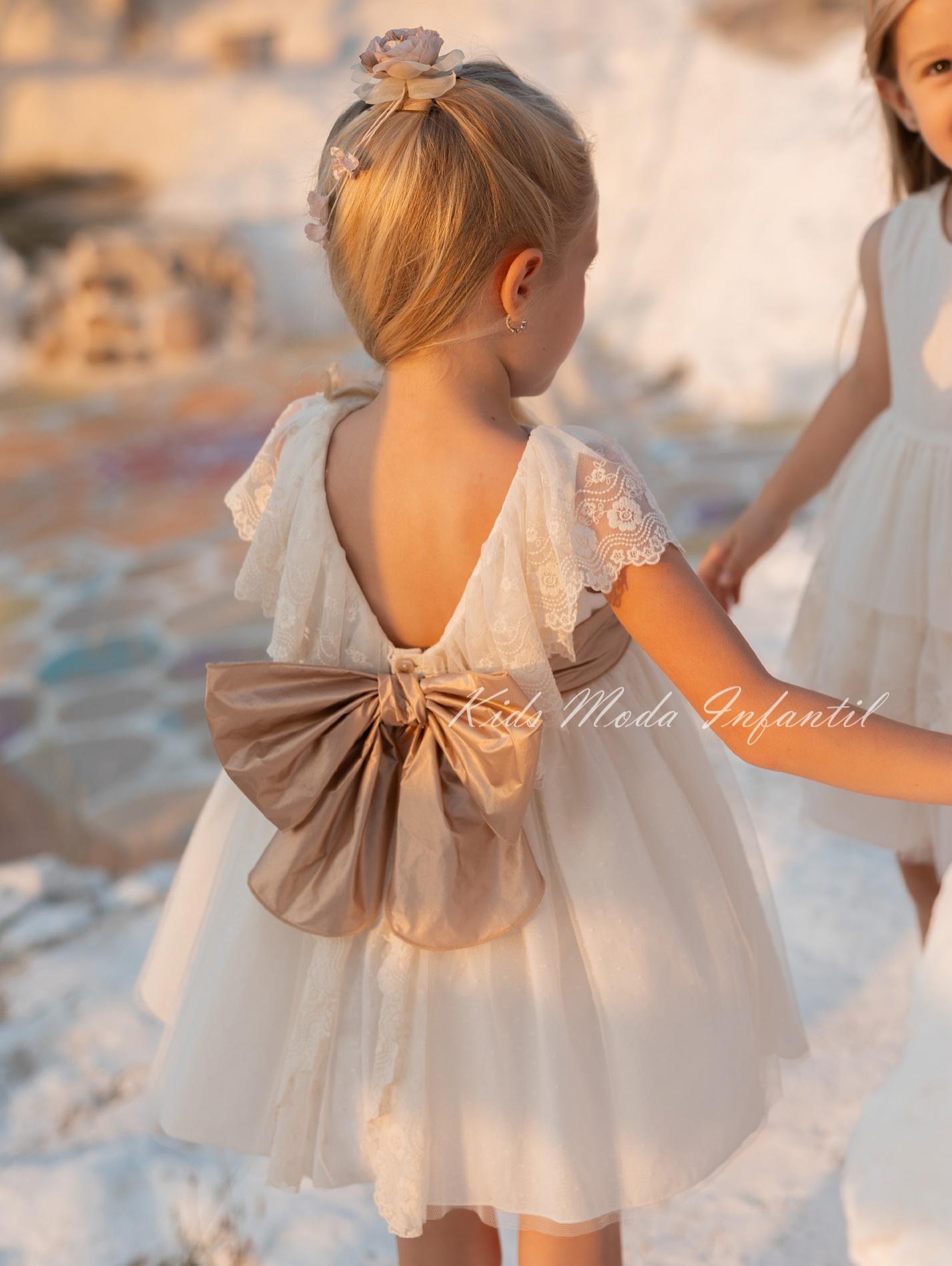 Vestido ceremonia niña vestir bordado blanco con fajín beige de