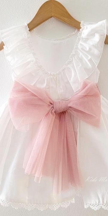 Vestido ceremonia niña blanco con fajín rosa empolvado de Eva Martínez Artesanía 38312CBG [1]