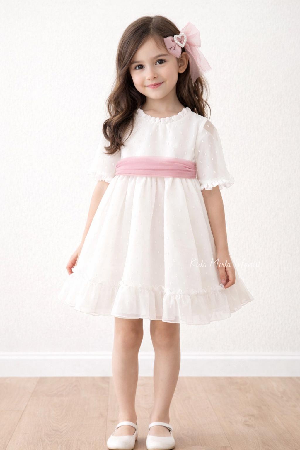 Vestido ceremonia niña plumeti cristal con fajín rosa empolvado Eva Martínez Artesanía 32111