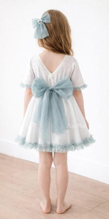Vestido ceremonia niña de media manga plumeti blanco con fajín tul verde agua Eva Martínez Artesanía [2]