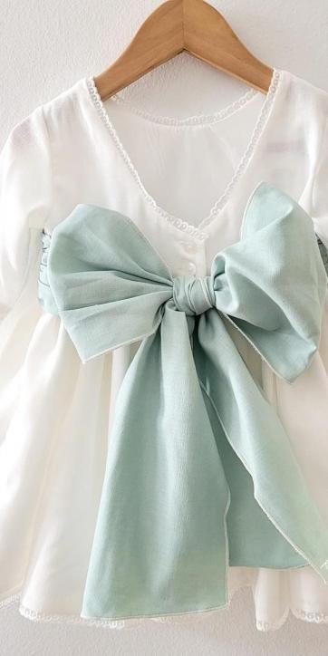 Vestido arras niña rustico con fajín lino verde agua Eva Martinez Artesanía 40412