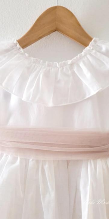 Vestido ceremonia niña blanco con fajín camel de Eva Martínez Artesanía 38312CBG [5]