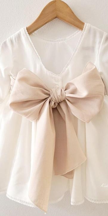 Vestido arras niña rustico con fajín lino camel Eva Martinez Artesanía 40412 [1]