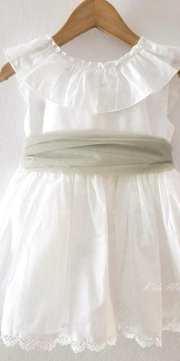 Vestido ceremonia niña blanco con fajín verde oliva de Eva Martínez Artesanía 38312CBG [4]