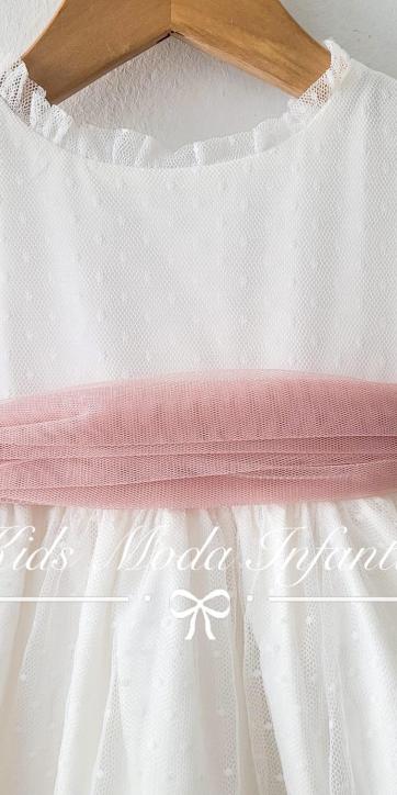 Vestido ceremonia bebe de tul blanco roto y fajín rosa empolvado Coco Acqua [5]