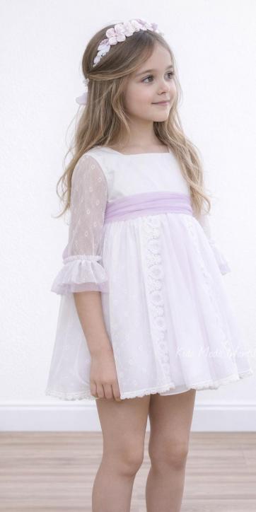 Vestido ceremonia niña blanco media manga con fajín lila de Eva Martínez Artesanía 38111CBG