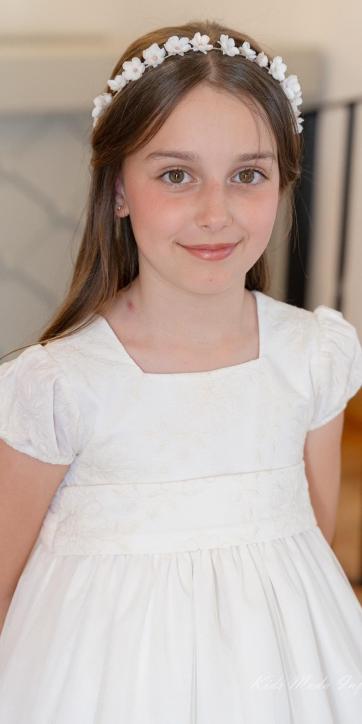 Corona de Flores Blanco roto Niña Ceremonia y Arras – Eva Martínez Artesanía 2026 [2]