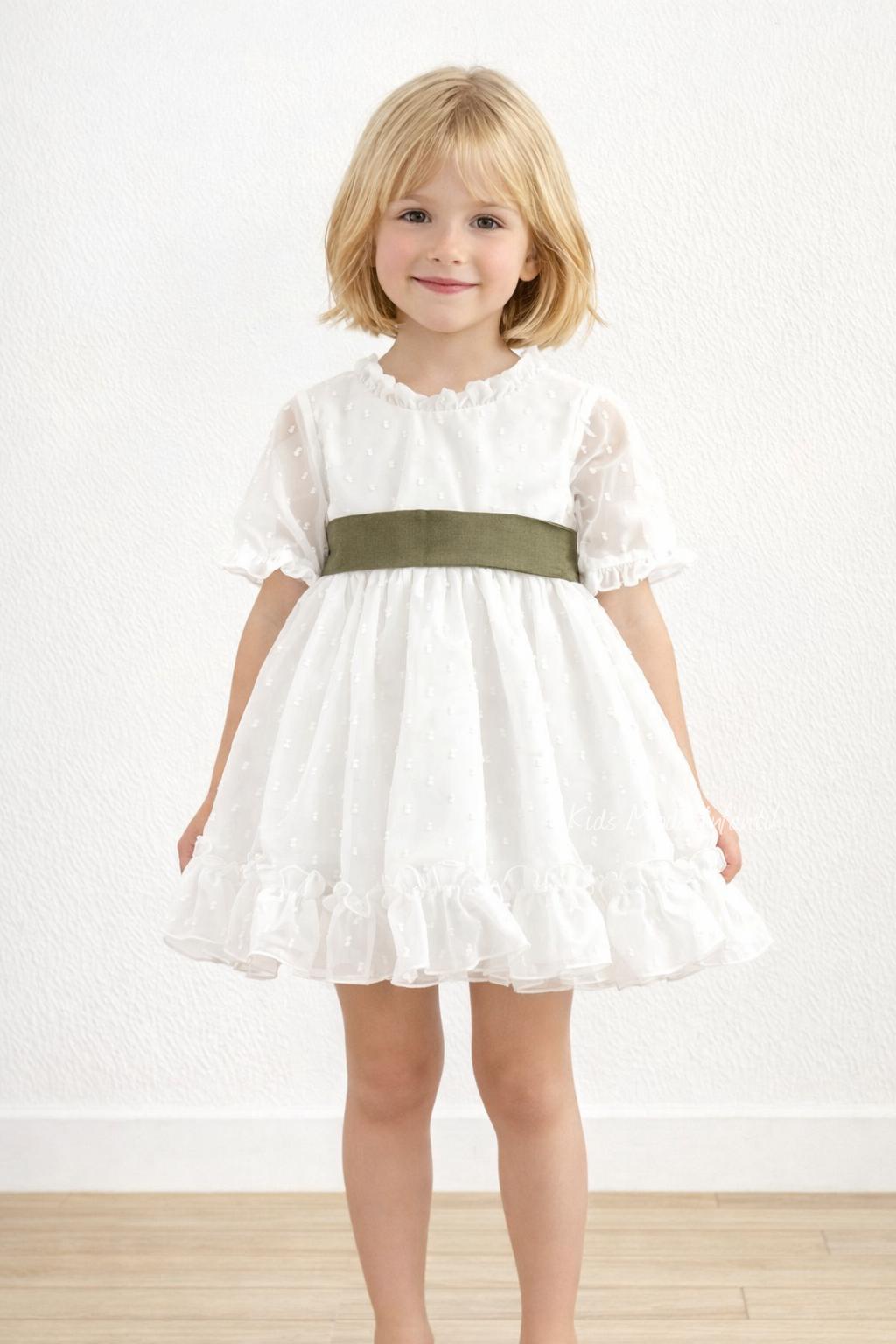 Vestido arras niña plumeti cristal con fajín lino verde oliva Eva Martinez Artesanía 32111