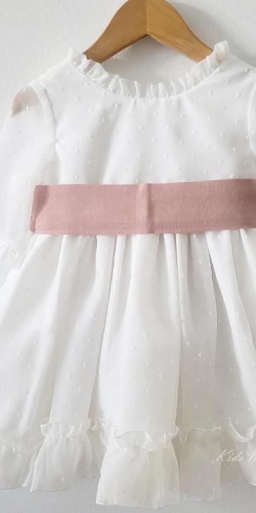Vestido arras niña plumeti cristal con fajín lino rosa empolvado Eva Martinez Artesanía 32111 [4]