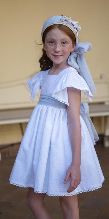 Vestido niña ceremonia con fajin tul azul grisáceo Eva Martínez Artesanía (personalizable)