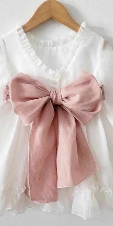 Vestido arras niña plumeti cristal con fajín lino rosa empolvado Eva Martinez Artesanía 32111 [5]