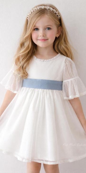 Vestido arras niña blanco tul con fajín lino azul Coco Acqua Ceremonia 60444