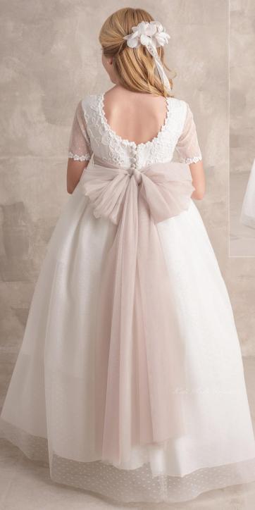 Vestido de Comunión Niña Nekenia 2621813 tul blanco roto con fajín camel y lazo trasero – Kids Moda Infantil [4]