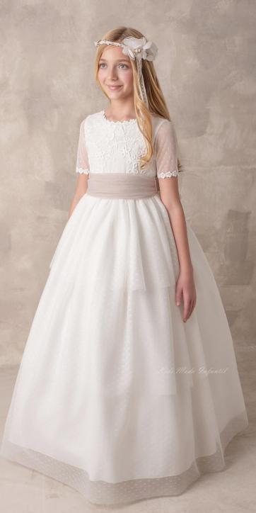 Vestido de Comunión Niña Nekenia 2621813 tul blanco roto con fajín camel y lazo trasero – Kids Moda Infantil