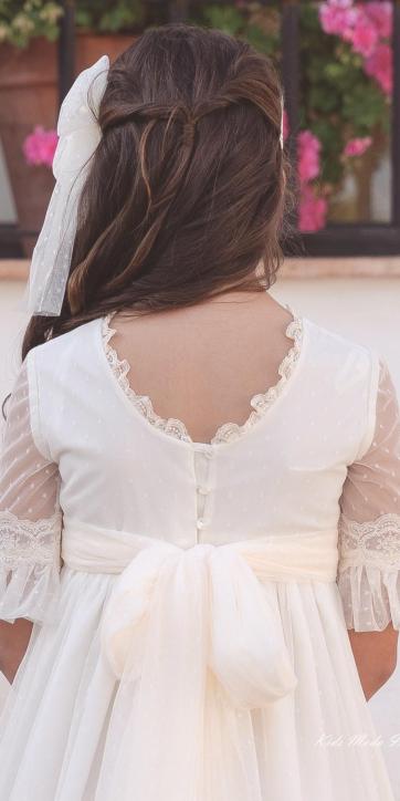 Vestido de Comunión 2026 Eva Martínez Artesanía – Colección Libia (Tul Beige con Fajín de Tul Beige) [3]