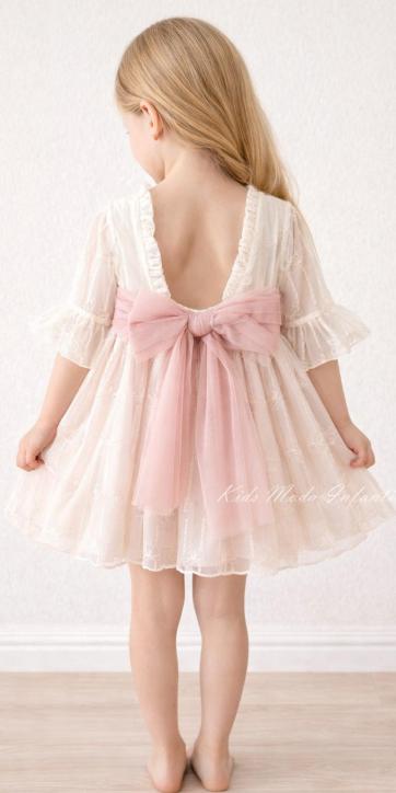 Vestido ceremonia niña beige media manga con fajín rosa empolvado de Eva Martínez Artesanía 38711CBG