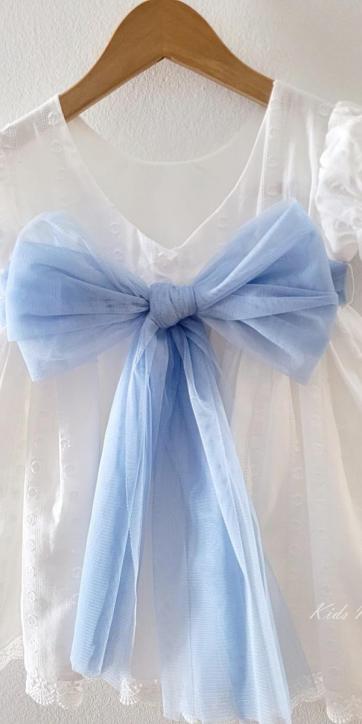 Vestido ceremonia niña blanco con fajín azul Eva Martínez Artesanía 381011CBG [1]