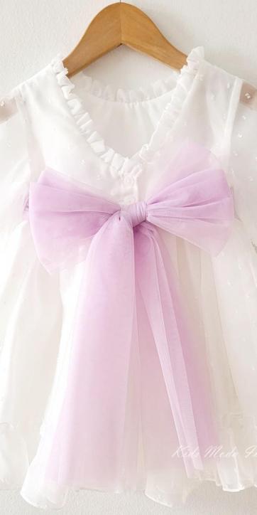 Vestido ceremonia niña plumeti cristal con fajín lila Eva Martínez Artesanía 32111
