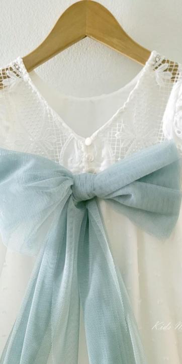 Vestido ceremonia niña blanco con fajín verde empolvado Eva Martínez Artesanía 38911CBG [7]