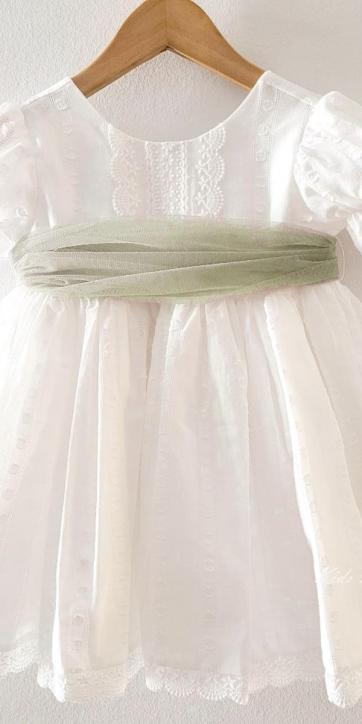 Vestido ceremonia niña blanco con fajín verde oliva Eva Martínez Artesanía 381011CBG [2]