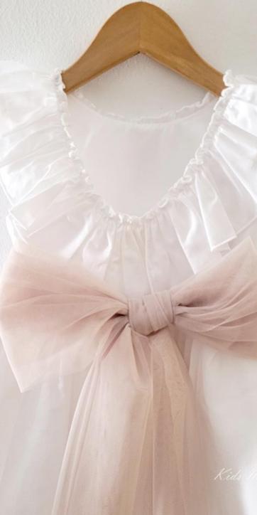 Vestido ceremonia niña blanco con fajín camel de Eva Martínez Artesanía 38312CBG [2]