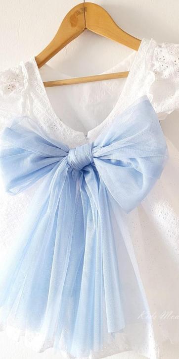Vestido ceremonia niña blanco bordado con fajín tul azul celeste Nekenia 2521802 Personalizable [4]
