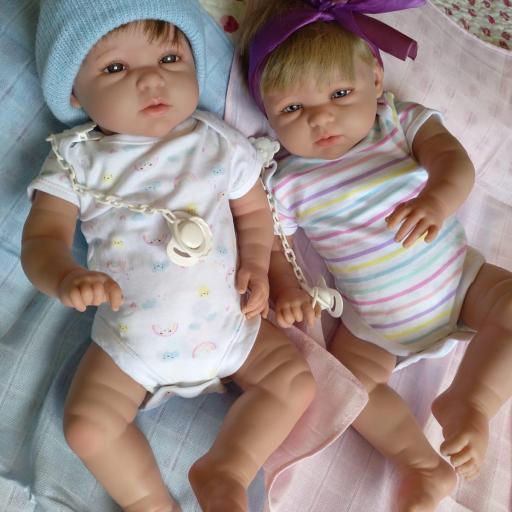 gemelos reborns Bruno y Valeria