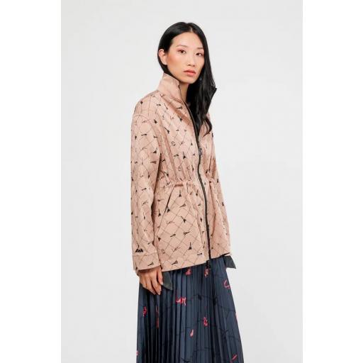 Chaqueta reversible negra y beige [1]