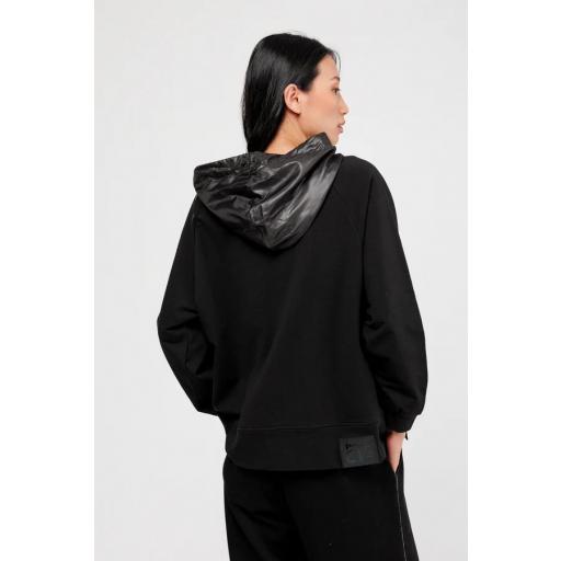 Sudadera con capucha negra Nature Koko [2]