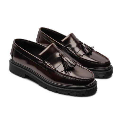 Mocasín con borlas cuero burdeos Mod. FLORIDA