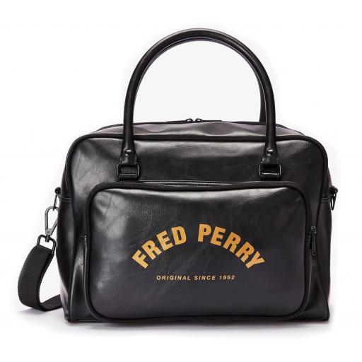 BOLSA FRED PERRY 7805 ARCH BRANDED HOLDALL L2226  BLACK