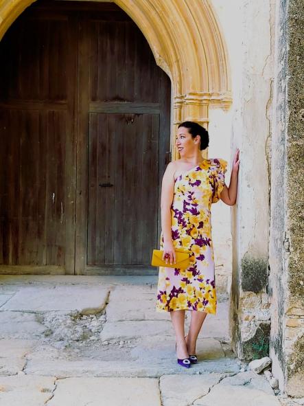 VESTIDOS DE FIESTA MIDI.