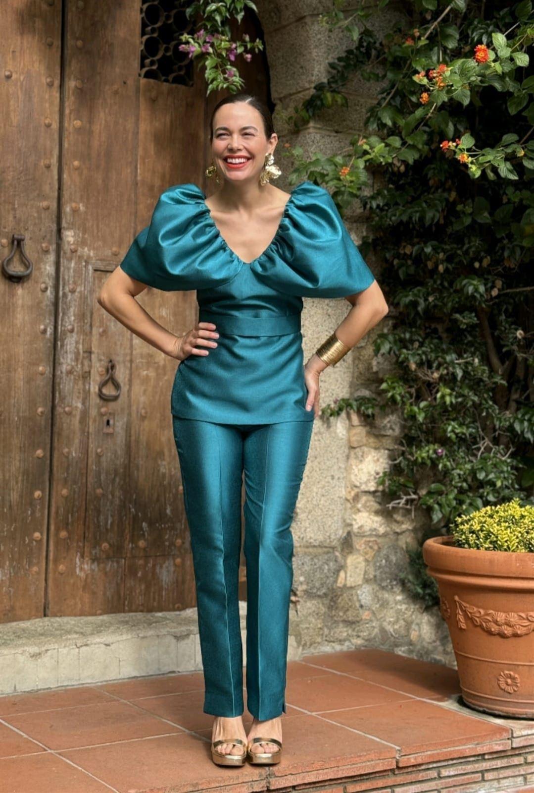 TRAJE DE PANTALON Y TOP