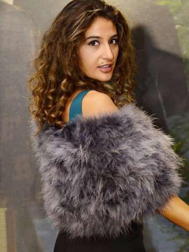 ESTOLA DE PLUMA NATURAL. [1]