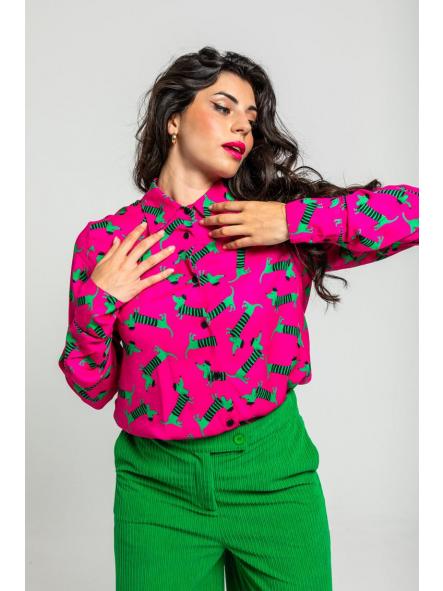 Camisa Sencilla De Estampado De Perritos Fuscia Y Verde - Más Rara Que Un Perro Verde de la marca lolina [1]
