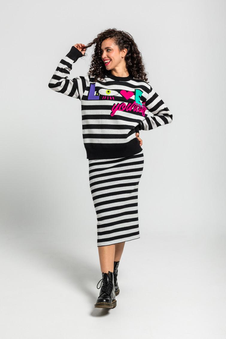 Suéter Sencillo Tejido De Ojos, Corazones Y Bocas - Love Yourself de la marca lolina