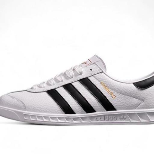 Adidas Hamburg Blanco con Líneas Negras – Zapatillas Retro de Ante y Suela Goma