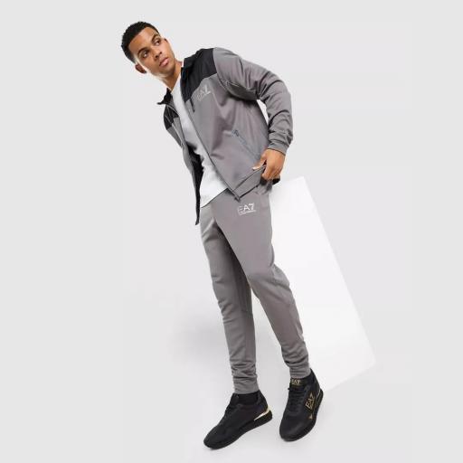 Chándal EA7 Emporio Armani Hybrid [0]