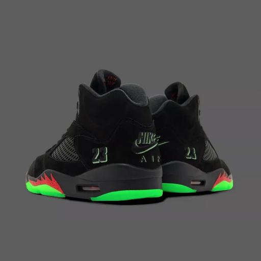Zapatillas Jordan Air 5 'Halloween' [2]