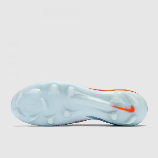 Bota Nike Phantom 6 Low Elite FG [1]