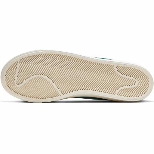 ZAPATILLAS NIKE BLAZER MID '77 SUEDE "NEPTUN GREEN" [0]