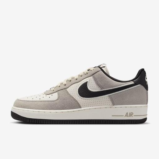 Nike Air Force 1 '07 LV8 [0]