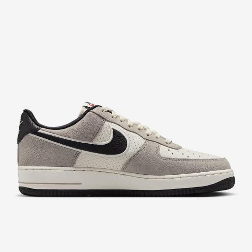 Nike Air Force 1 '07 LV8 [2]