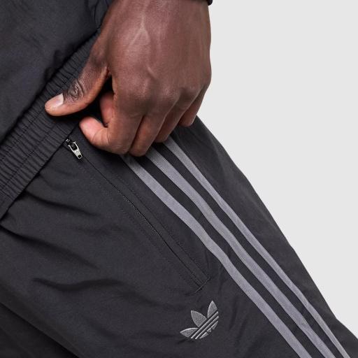 Pantalón de Chándal adidas Firebird Woven [3]