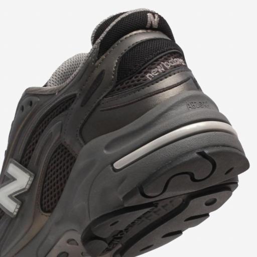 New Balance 1000 "Black Metallic" [3]