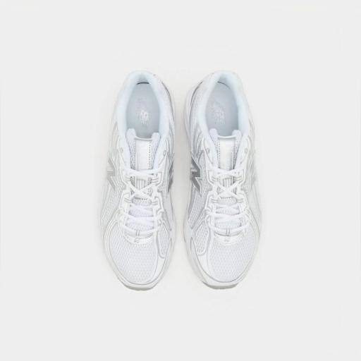 New Balance 740 [4]