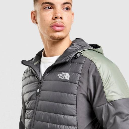 The North Face Chaqueta Hybrd Nube Media [1]