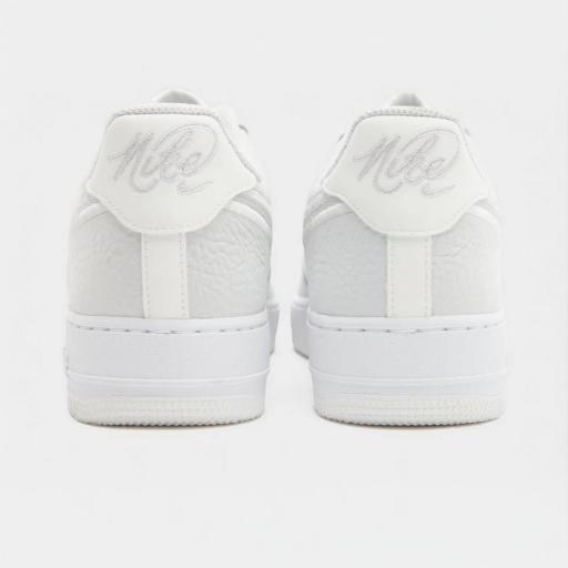 Nike Air Force 1 '07 LV8 [2]