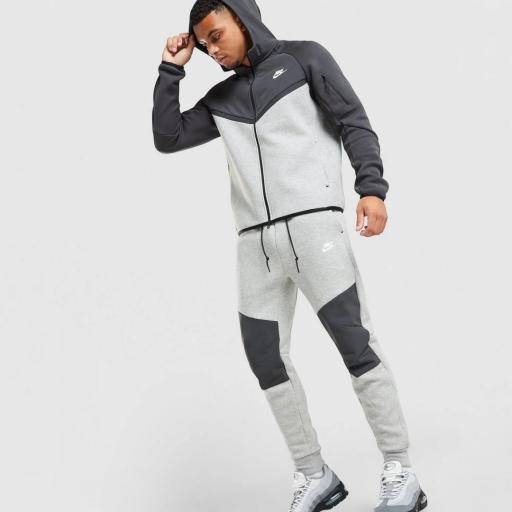 Nike Pantalones Joggers Tech Mix [3]