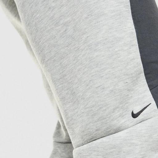 Nike Pantalones Joggers Tech Mix [4]